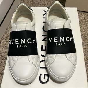 Givenchy Sneaker